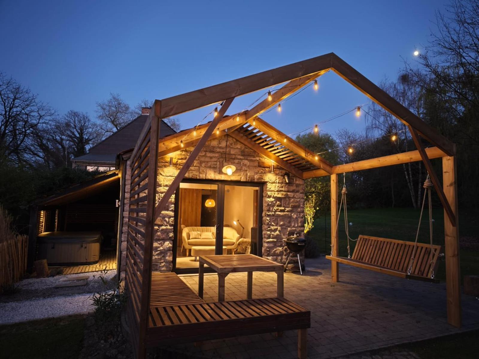 Out & Lodge Les Spirous Les Géronsarts Exterior foto